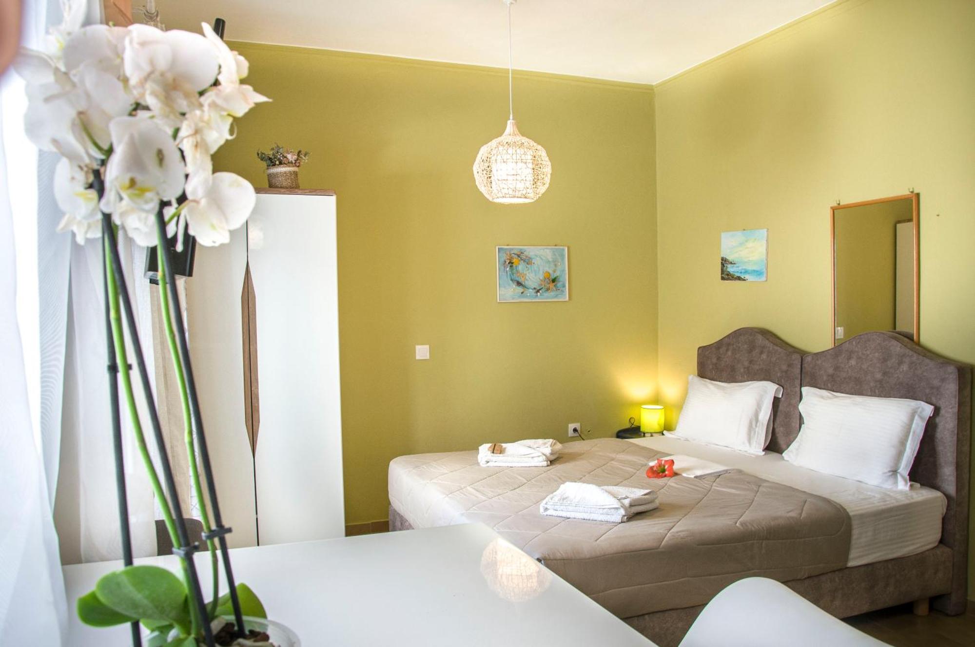 Christina Rooms Adamantas  ภายนอก รูปภาพ